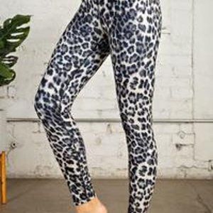 Rae Mode - yoga leggings, butter soft